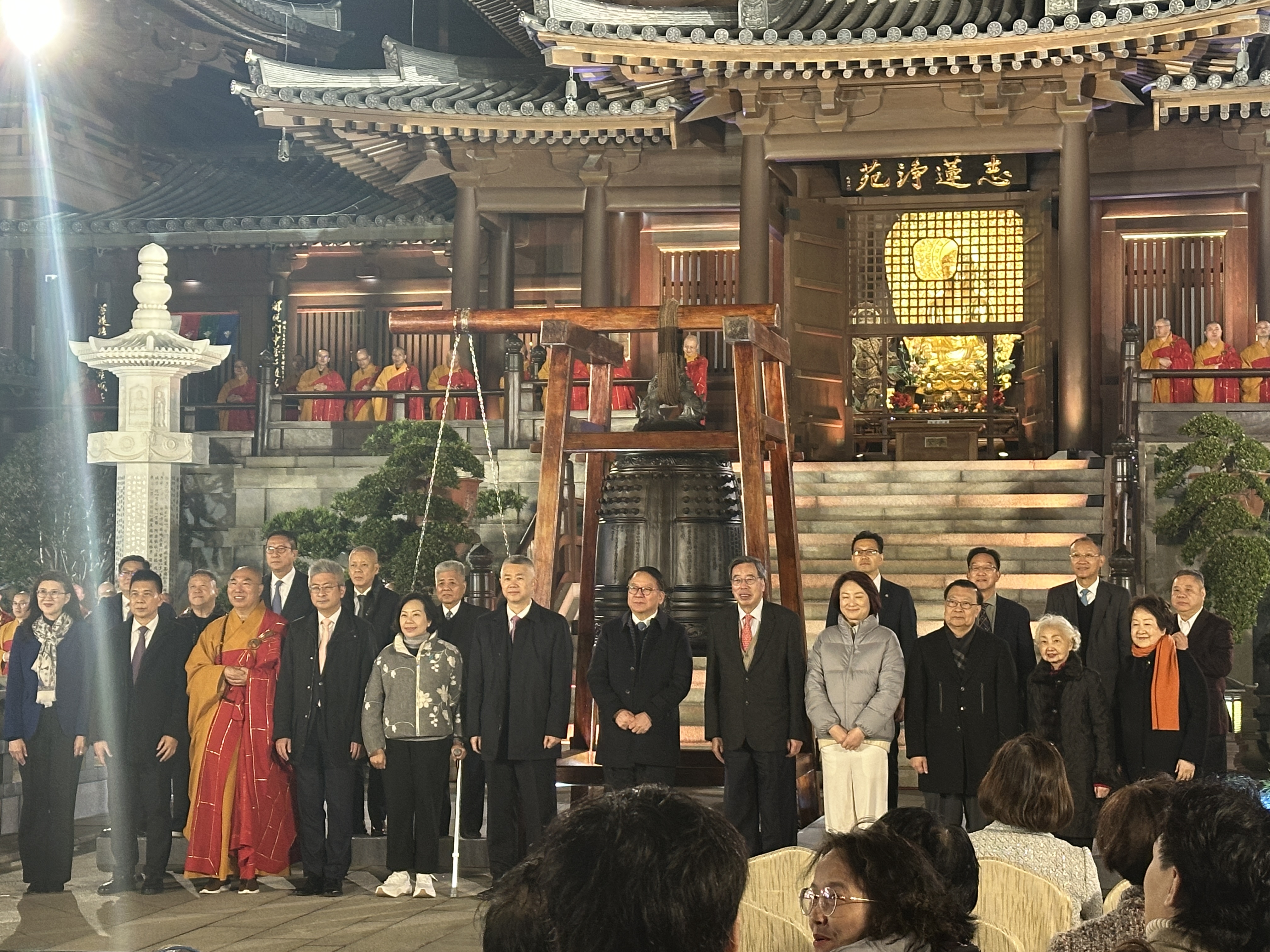 盛世鳴鐘 福佑香江｜叩鐘祈福，迎接新歲